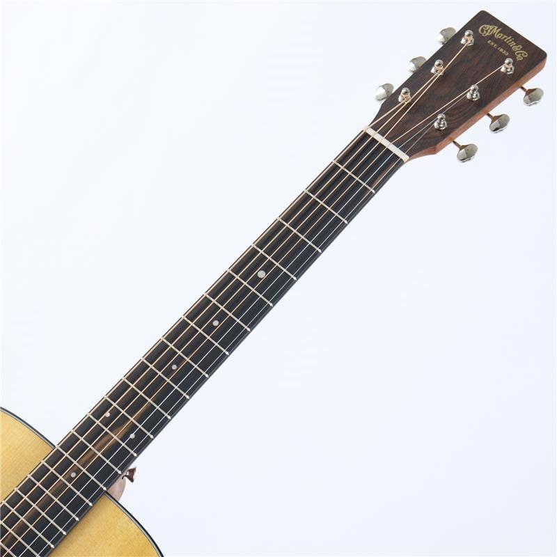 000-12E_Retro_Martin_Martin_05