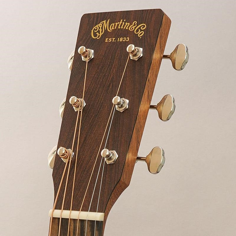 000-12E_Retro_Martin_Martin_11