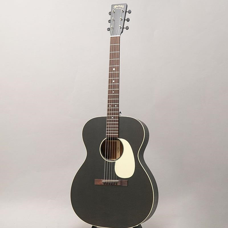 000-17E_Black_Smoke_Martin_Martin_03