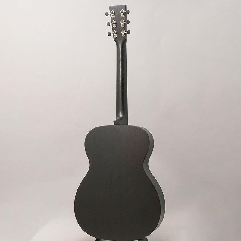 000-17E_Black_Smoke_Martin_Martin_04