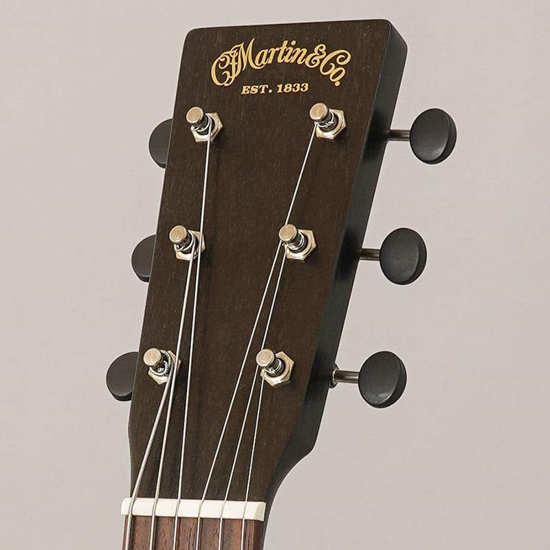 000-17E_Black_Smoke_Martin_Martin_11