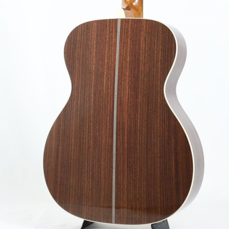 000-28EC_Martin_Martin_03