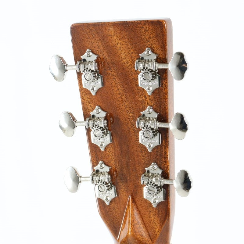 000-28EC_Martin_Martin_06