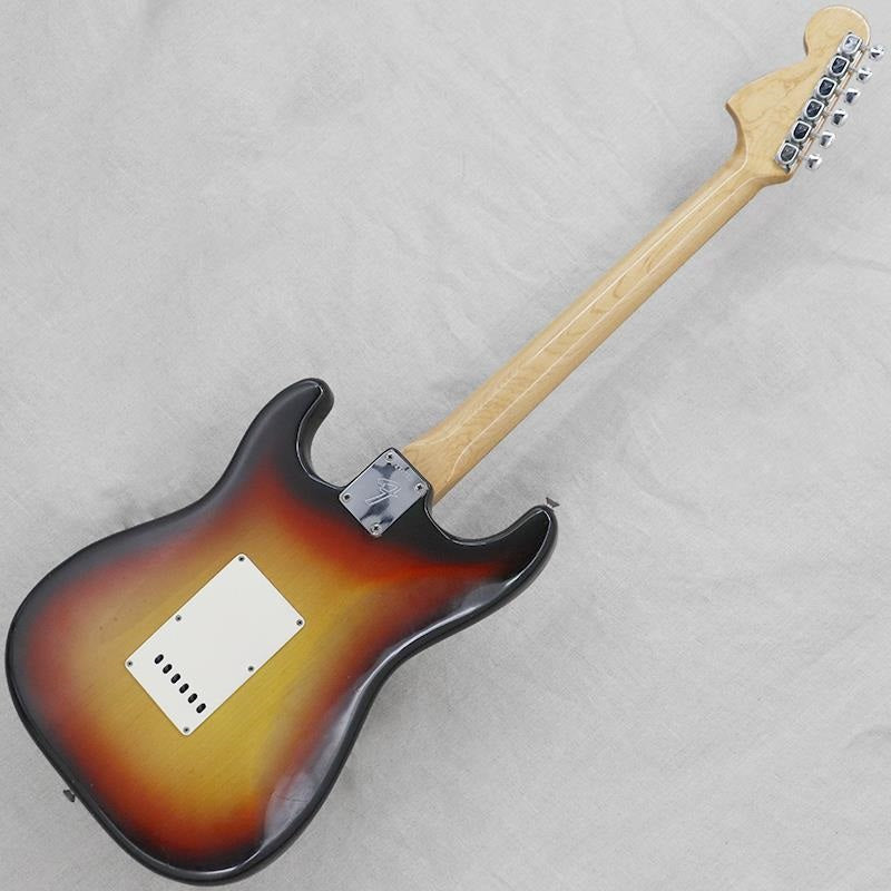 VINTAGE_Stratocaster_'70_Sunburst_R_03