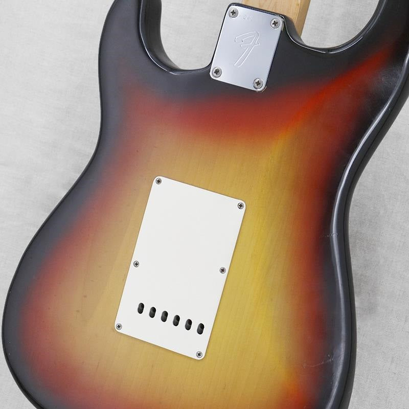 VINTAGE_Stratocaster_'70_Sunburst_R_04
