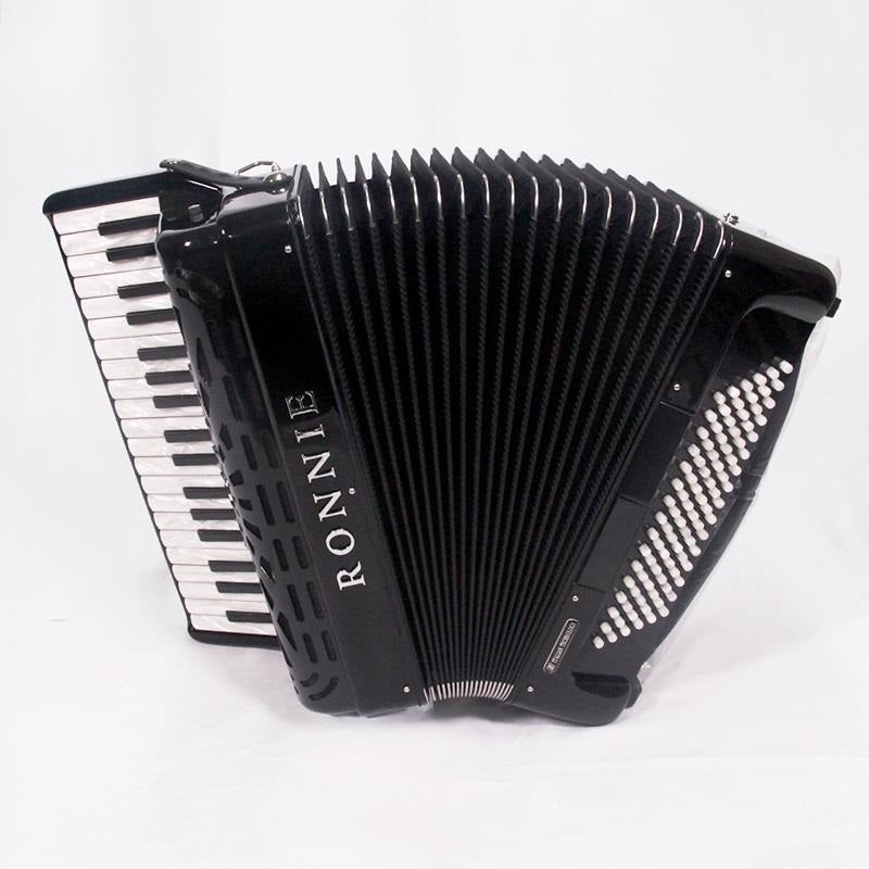 Jubilate96_BK_(Japanese_domestic_specifications),_37_keys,_96_bass,_MML_3-row_set,_piano_style,_Ronnie_Black,_Italian_parts_used,_accordion_07