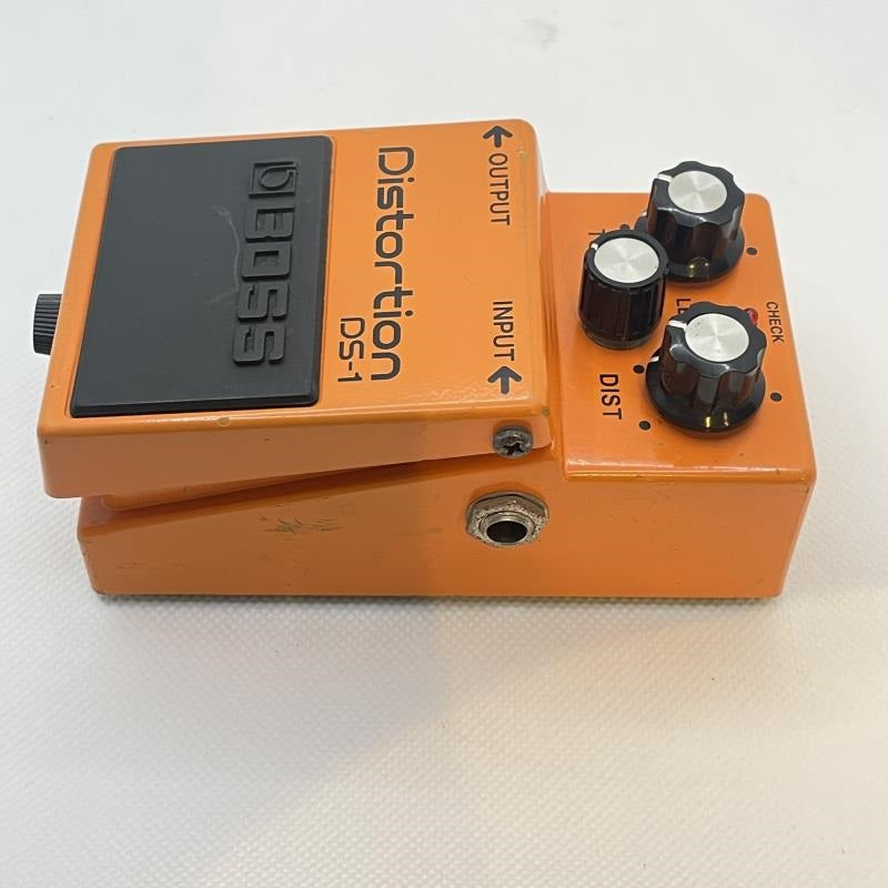 USED_Used_DS-1_03