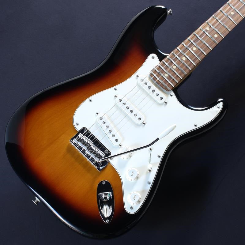 USED_Player_Stratocaster_(3_Color_Sunburst_Pau_Ferro)_03