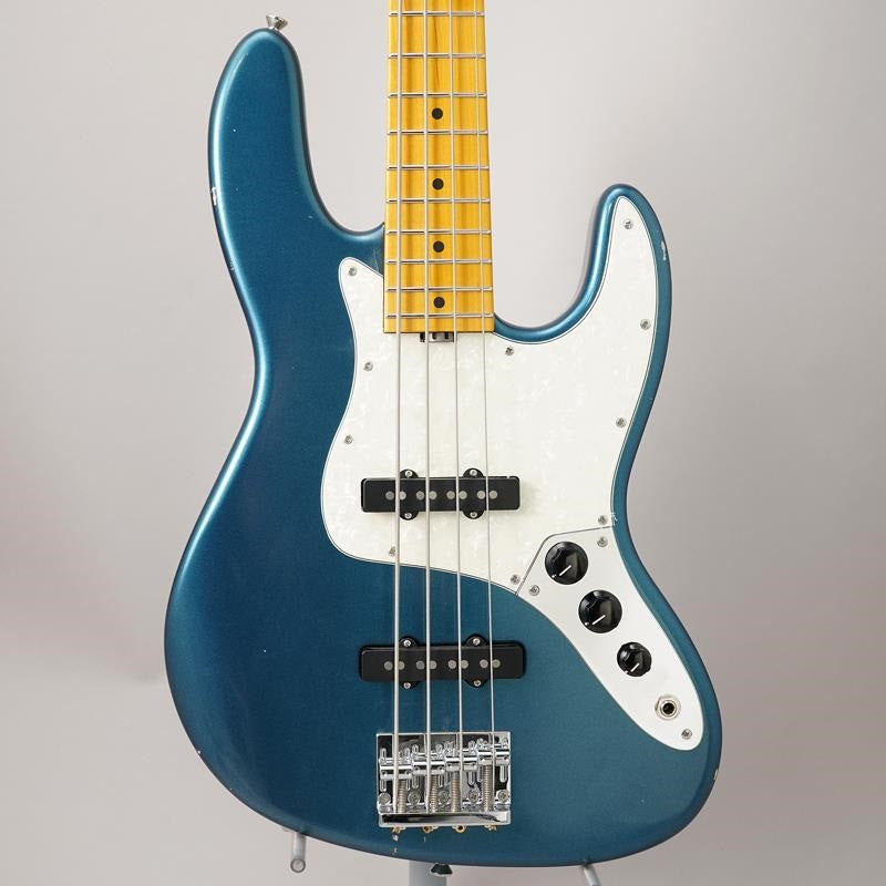 Trad_JB_4st_(Deep_Lake_Placid_Blue_Light_Aged)_01