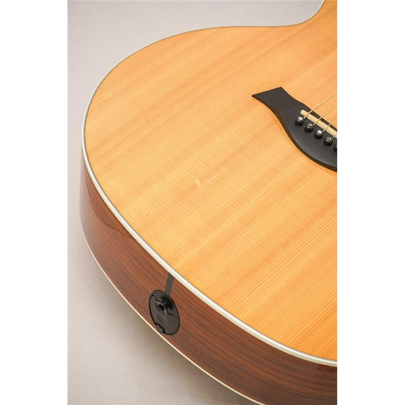 USED_214ce_DLX_'13_Taylor_08