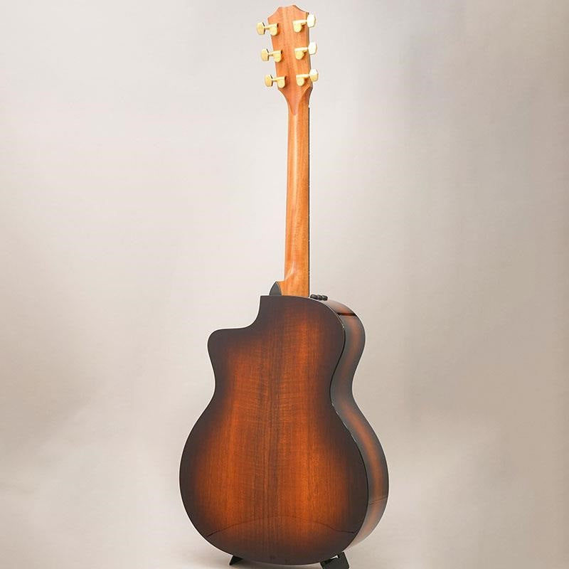 USED_224ce_Koa_DLX_'25_Taylor_04