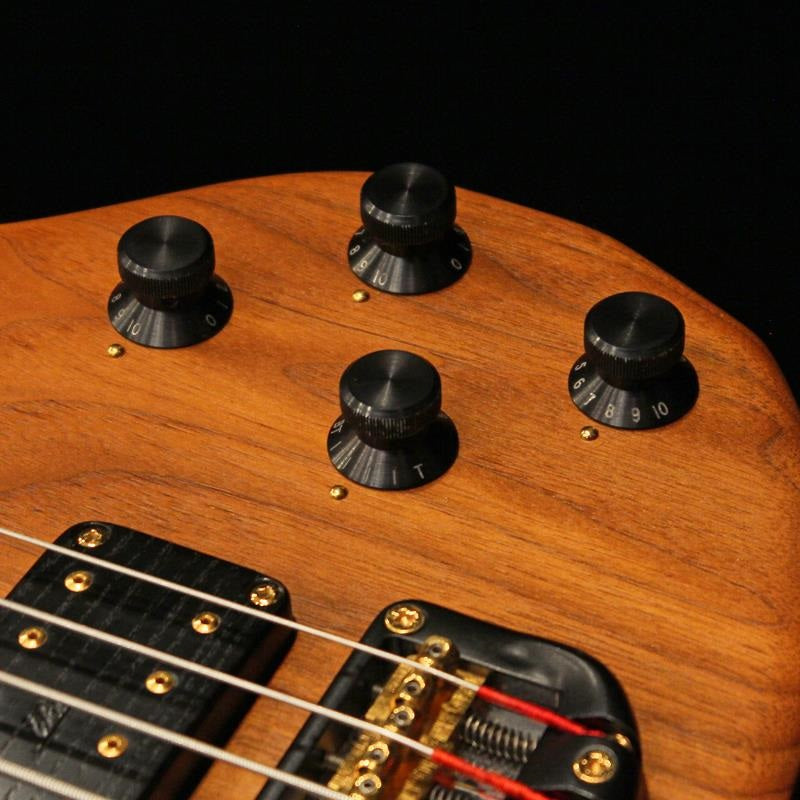 USED_Mk2_5-stroke_Fretless_(American_Walnut_Facings)_'91_05