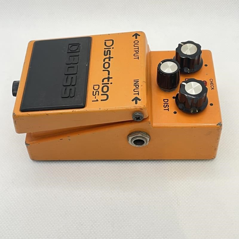 USED_Used_DS-1_03