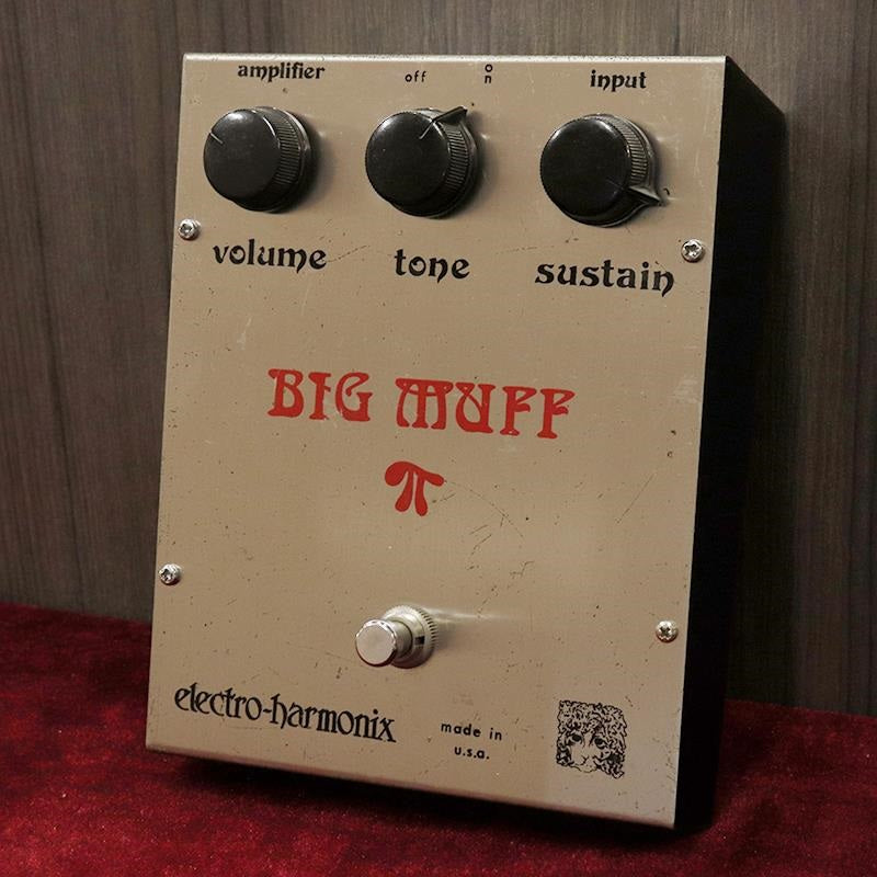 VINTAGE_Big_Muff_Pi_Version_2__Ram's_Head__'74_01