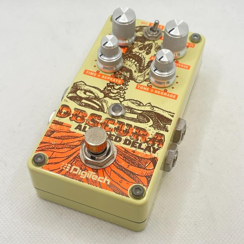 USED_(Used)_Obscura_01