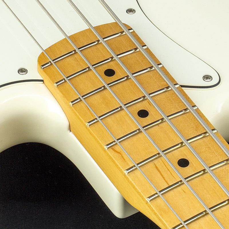 Used_Player_Jazz_Bass_(Polar_White_Maple)_11