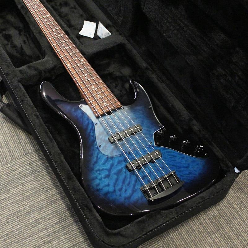 Custom_5st_J_Bass_(Quilted_Maple_Top_Whale_Blue_Burst)_01