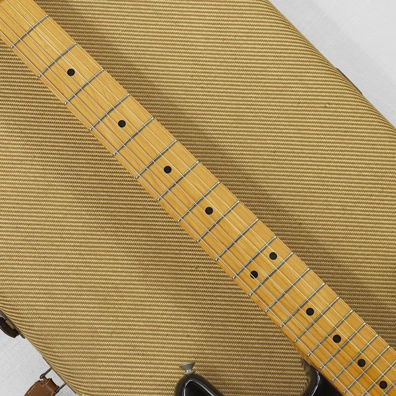 VINTAGE_57_Stratocaster_'82_Sunburst_M_09