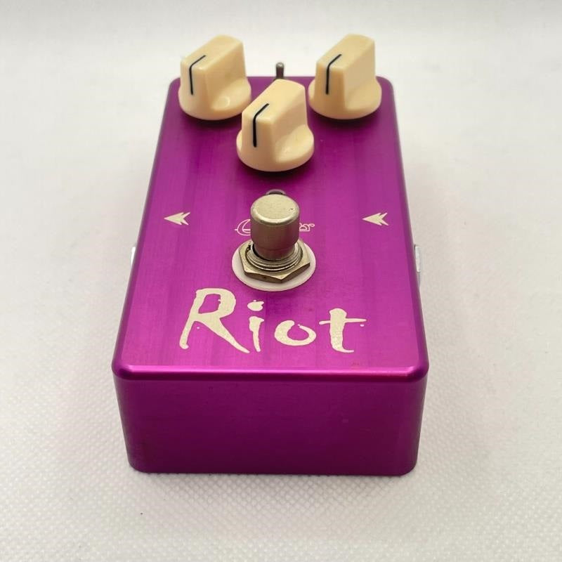 USED_Riot_06