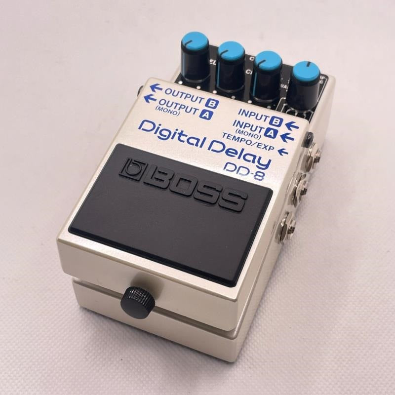 USED_Used_DD-8_01