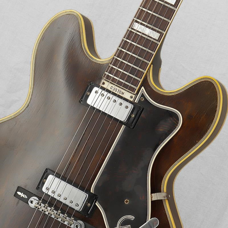 VINTAGE_Caiola_Custom_'67_Modify_Walnut_05