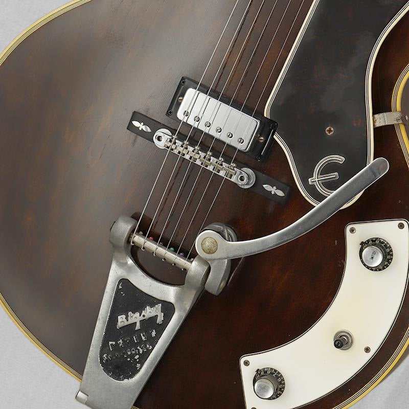VINTAGE_Caiola_Custom_'67_Modify_Walnut_06