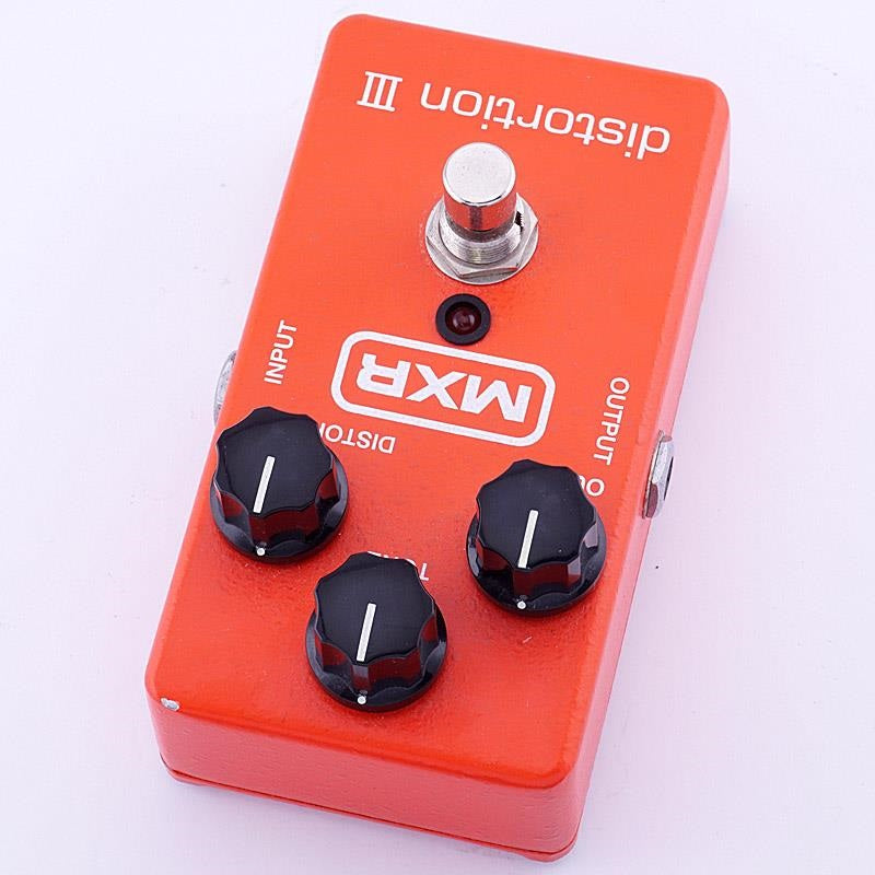 USED_M-115_Distortion_III_02
