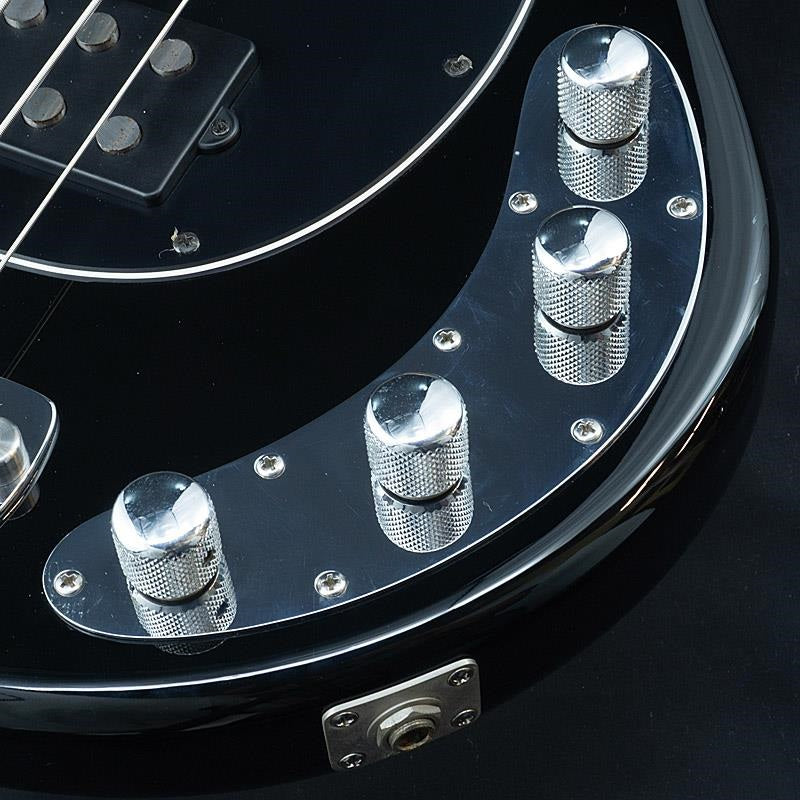 USED_StingRay_(Black_Maple)_10