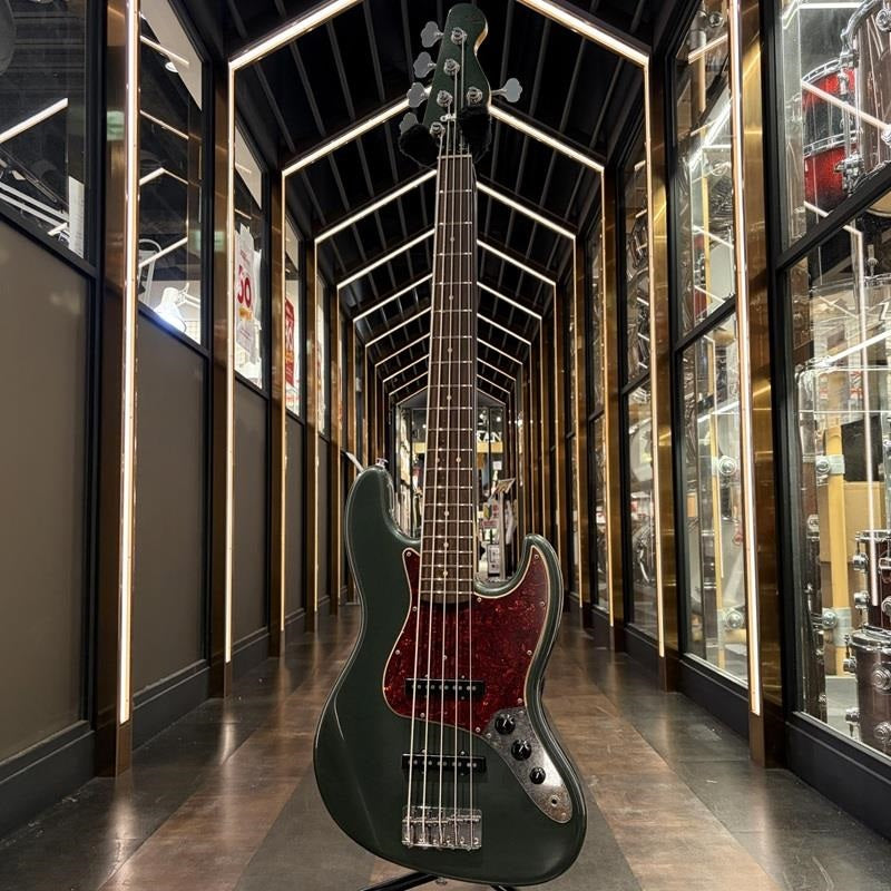 Trad_Master_Series_Beta_J5_(Sherwood_Green_Metallic_Light_Aged)_02