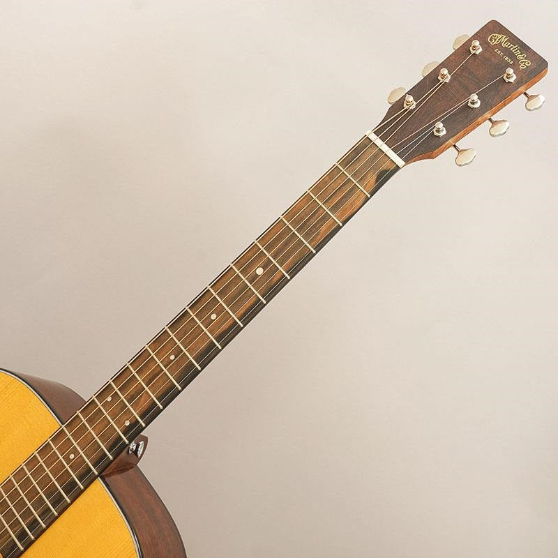 000-12E_Retro_Martin_Martin_09