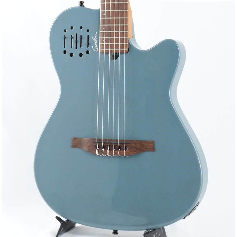 Multiac_Mundial_(Arctik_Blue)_Godin_01