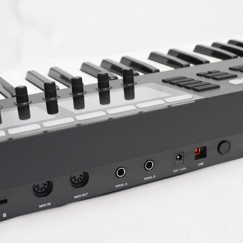 USED_Komplete_Kontrol_S61_MK2_-_MIDI_Keyboard_61-Key_Controller_for_DTM_(Desktop_Music)_05
