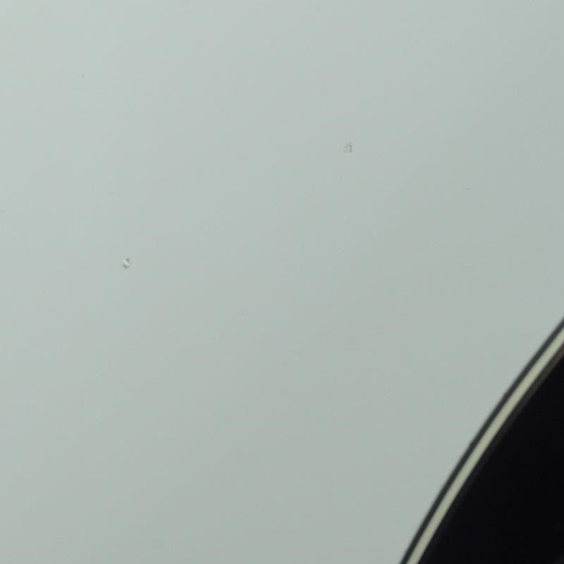 USED_Ray34_(White)_10