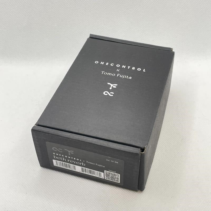USED_Beth_Reverb_07