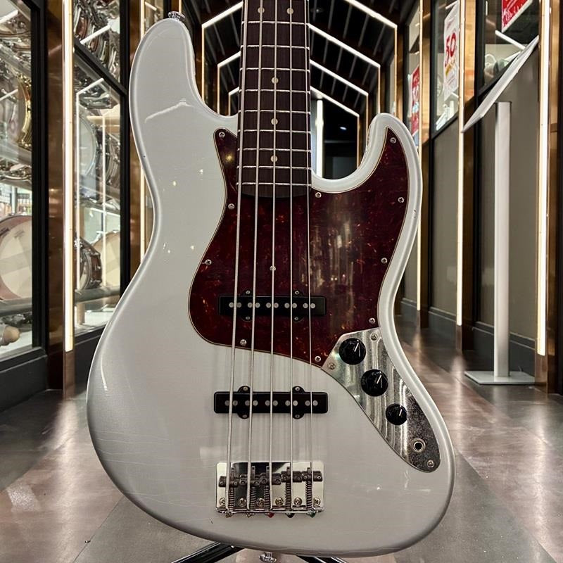 Trad_Master_Series_Beta_J5_(Inca_Silver_Light_Aged)_01