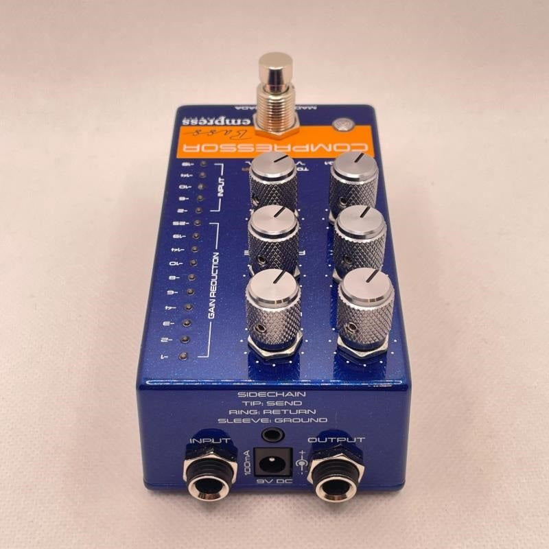 USED_Bass_Compressor_Blue_Sparkle_05