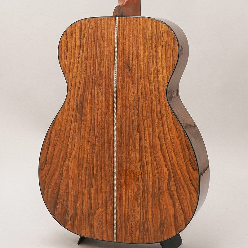 CTM_00-41_PROMO_Italian_Alpine_Spruce___Guatemaran_Rosewood_#2838478_Martin_02