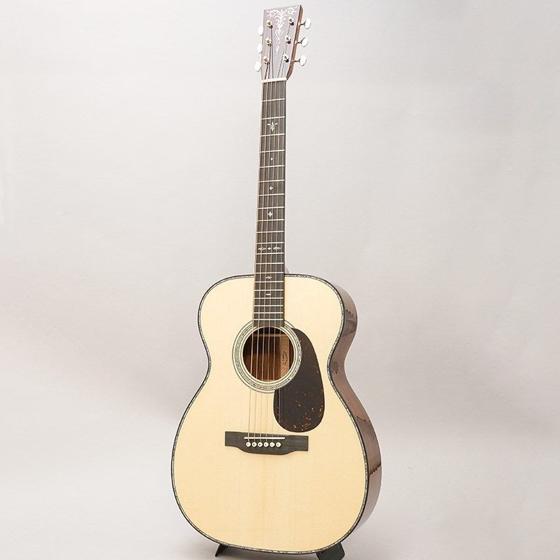 CTM_00-41_PROMO_Italian_Alpine_Spruce___Guatemaran_Rosewood_#2838478_Martin_03