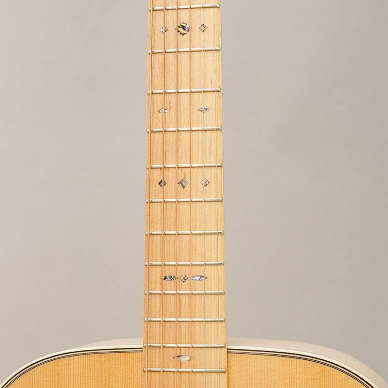 CTM_000-14F_Swiss_Spruce___Euro_Flamed_Maple_-Factory_Wood_Selection_Custom_Model-_Martin_10