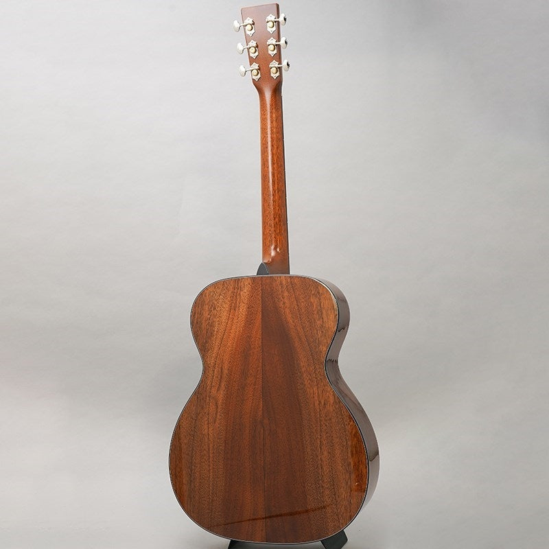 CTM_000-18_1937_Authentic_Burst___Polished_Head_-Factory_Tour_2024_Pre-Built_Custom-_Martin_04