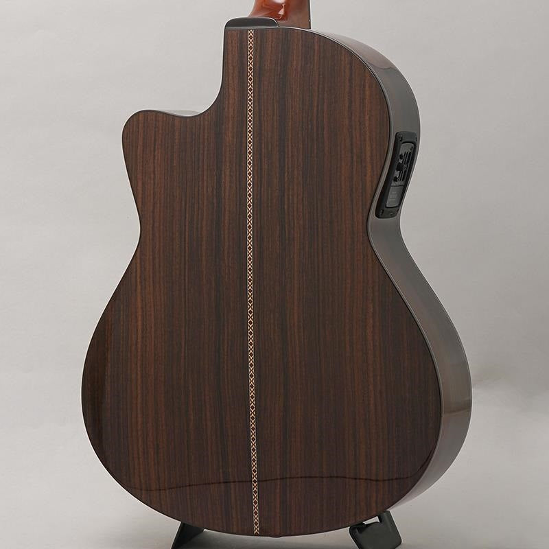 CTM_CE-3D_Select_Spruce_Top_02