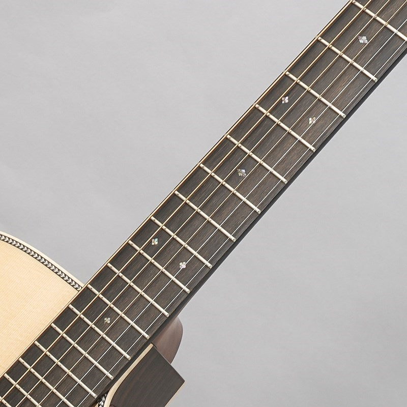 CTM_OMC-28_Italian_Alpine_Spruce_Top_#2760634_-Factory_Tour_Promotion_Custom-_Martin_09