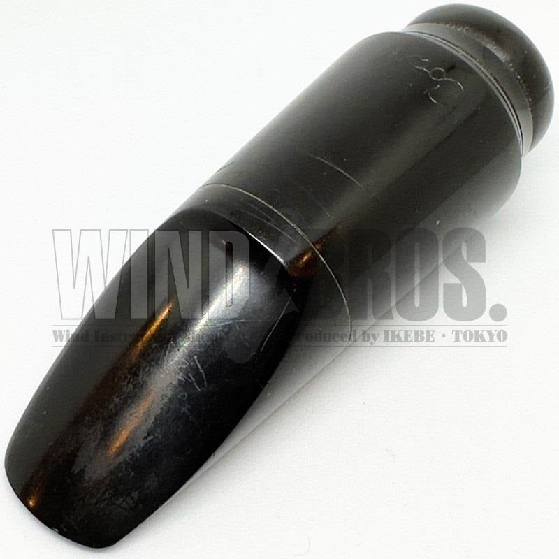 Coast_Alto_Saxophone_Mouthpiece,_Hard_Rubber,_R3_03
