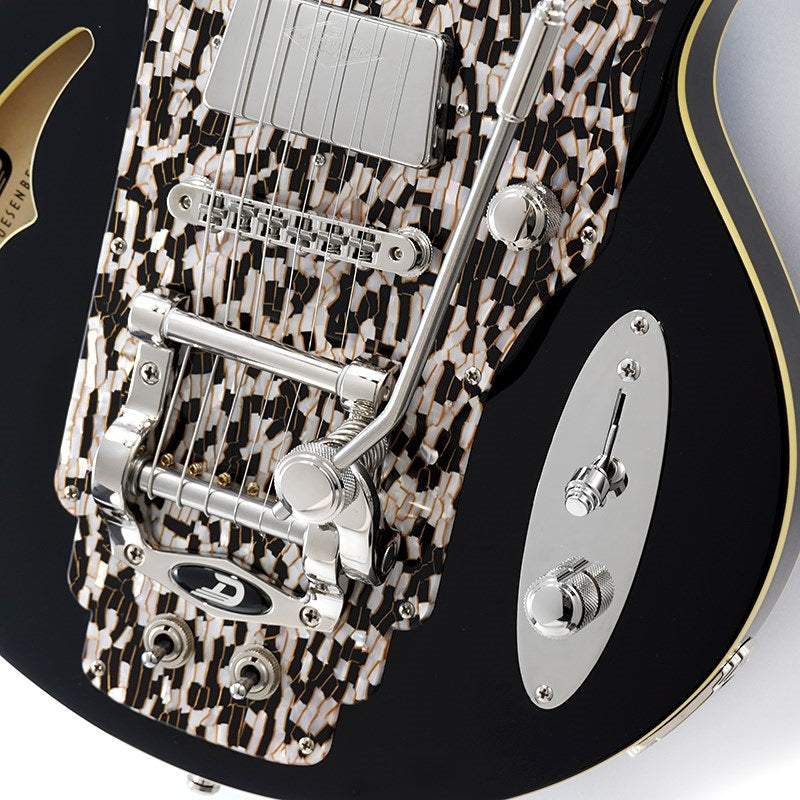 DJA-BK_JULIA_(Black_w_Crystaloid_pickguard)_05