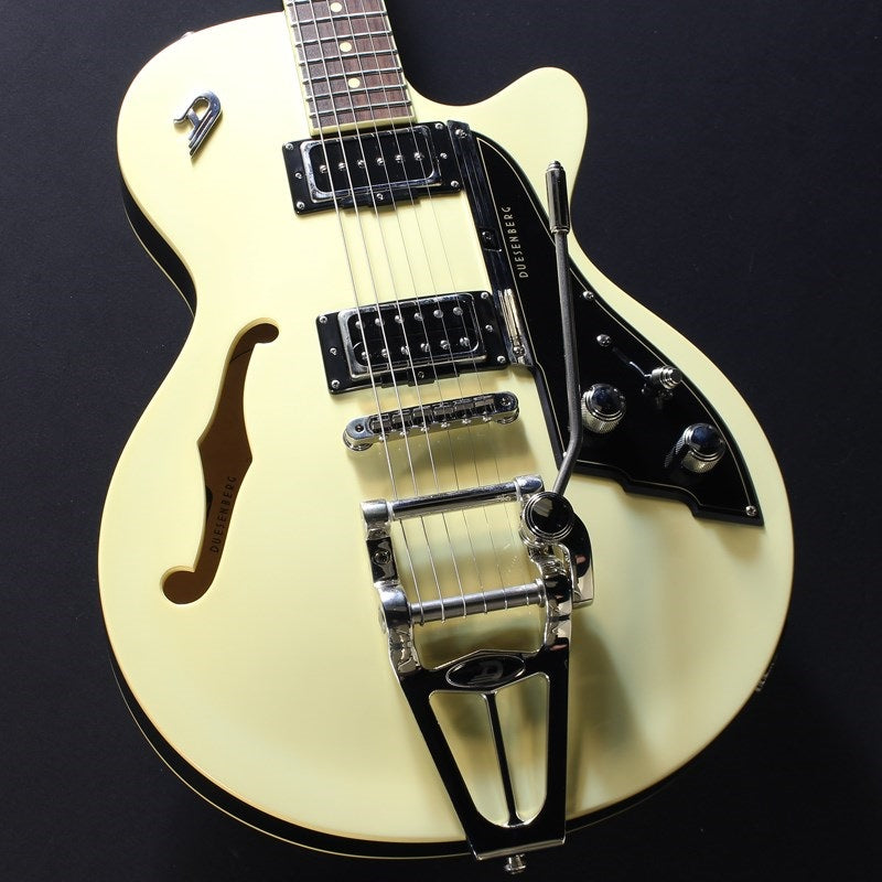 DTV-VW_Starplayer_TV_(Vintage_White)_01