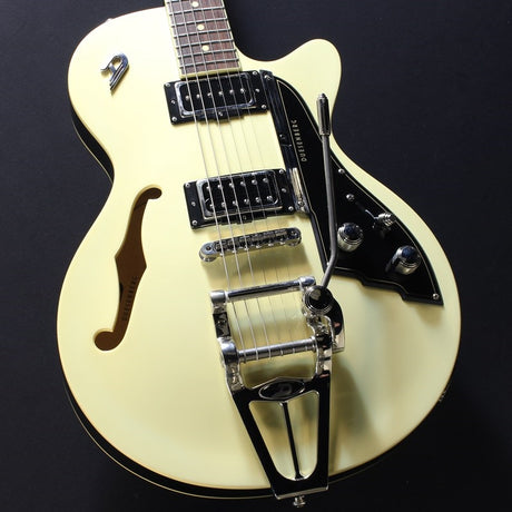 DTV-VW_Starplayer_TV_(Vintage_White)_01