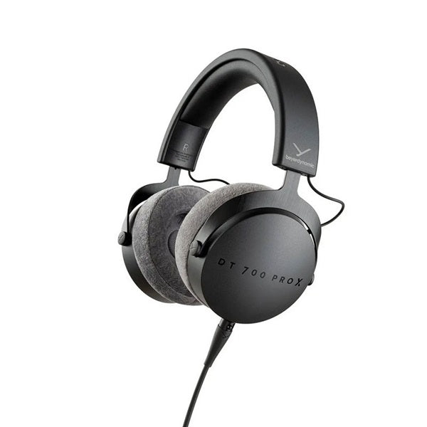 DT_700_PRO_X_(closed-back_studio_headphones)_(Beyerdynamic)_01