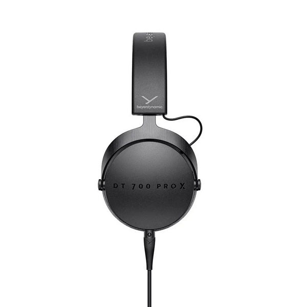 DT_700_PRO_X_(closed-back_studio_headphones)_(Beyerdynamic)_02