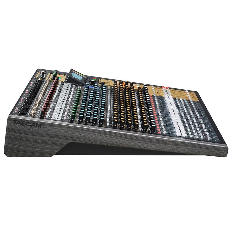 Model_2400_(24-channel_multi-track_recording_mixer_USB_audio_interface)_04