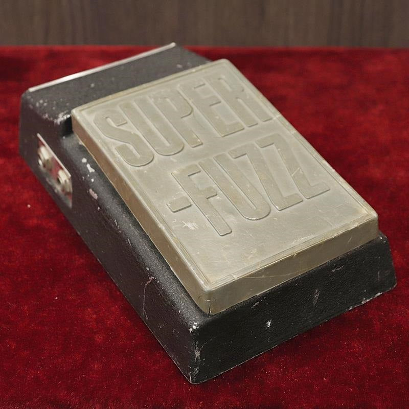 Model_U1075_Super_Fuzz_Black_Green_mid70's_04